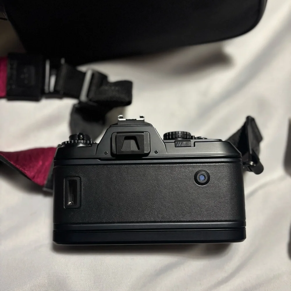 Nikon N2020 AF Camera